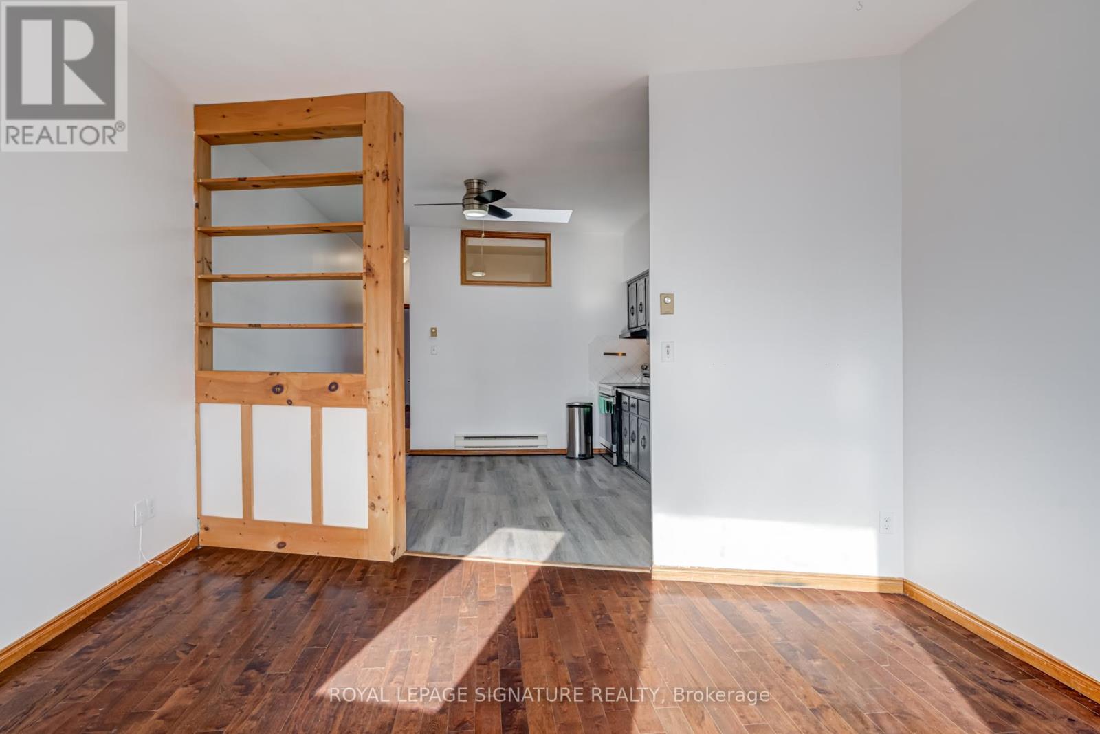 3 - 3038 Dundas Street W, Toronto, Ontario  M6P 1Z5 - Photo 5 - W12569574