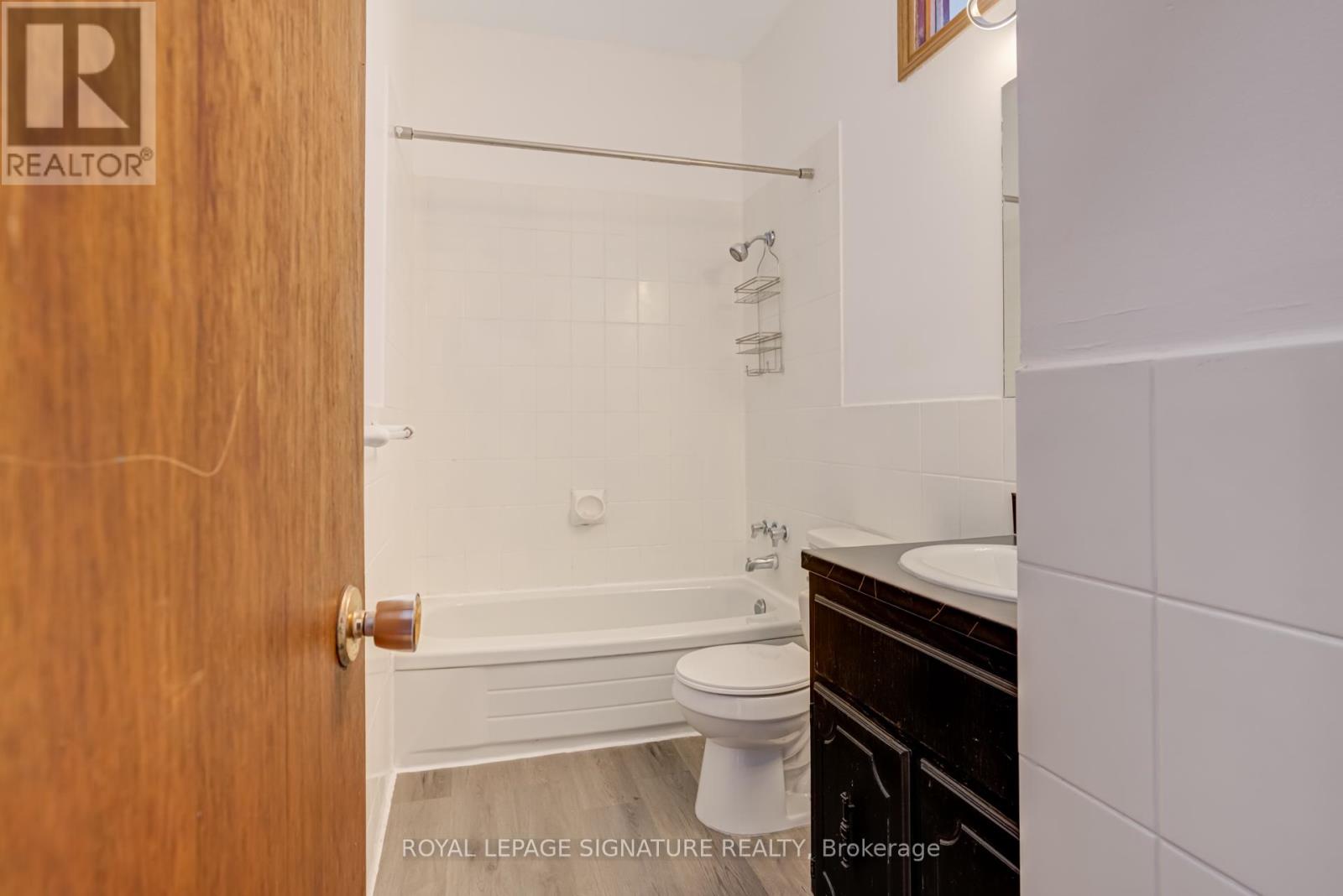 3 - 3038 Dundas Street W, Toronto, Ontario  M6P 1Z5 - Photo 9 - W12569574