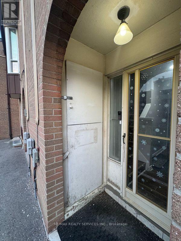 43 - 246 JOHN GARLAND ( MAIN) BOULEVARD, Toronto, Ontario