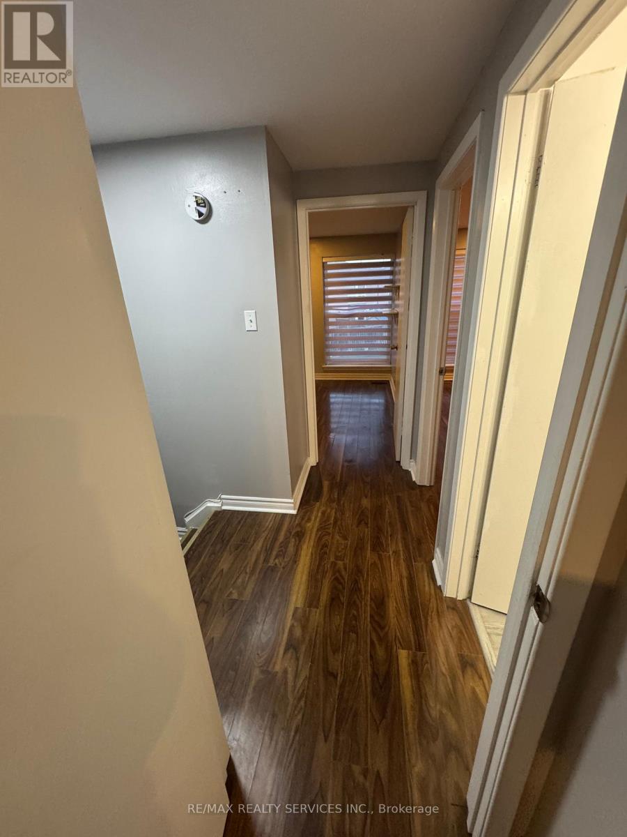 43 - 246 John Garland ( Main) Boulevard, Toronto, Ontario  M9V 1N8 - Photo 11 - W12569586