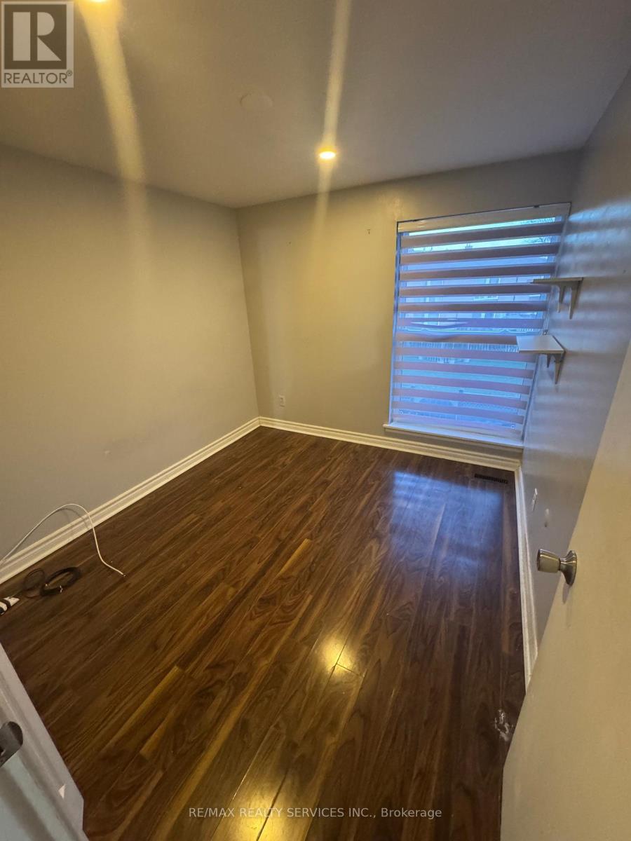 43 - 246 John Garland ( Main) Boulevard, Toronto, Ontario  M9V 1N8 - Photo 15 - W12569586