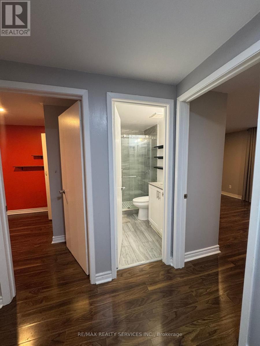 43 - 246 John Garland ( Main) Boulevard, Toronto, Ontario  M9V 1N8 - Photo 27 - W12569586