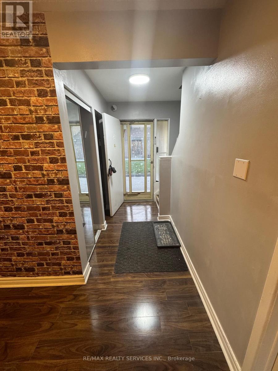 43 - 246 John Garland ( Main) Boulevard, Toronto, Ontario  M9V 1N8 - Photo 28 - W12569586