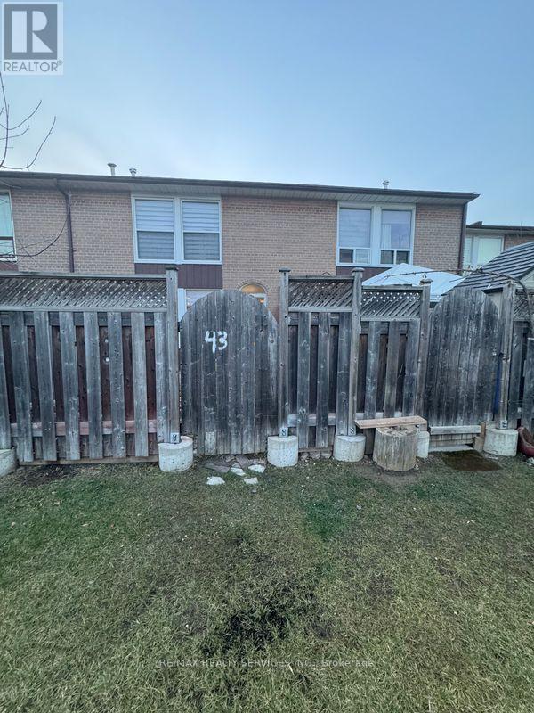 43 - 246 John Garland ( Main) Boulevard, Toronto, Ontario  M9V 1N8 - Photo 33 - W12569586