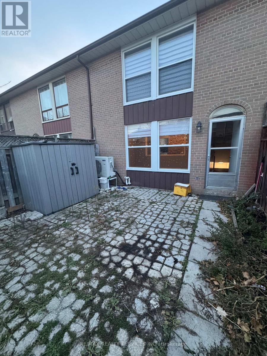 43 - 246 John Garland ( Main) Boulevard, Toronto, Ontario  M9V 1N8 - Photo 38 - W12569586