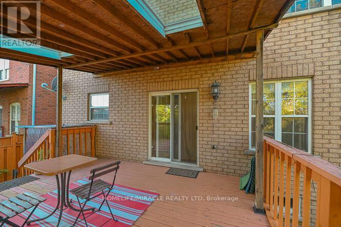 7 Sheepberry Terrace, Brampton, Ontario  L7A 2B6 - Photo 4 - W12569590