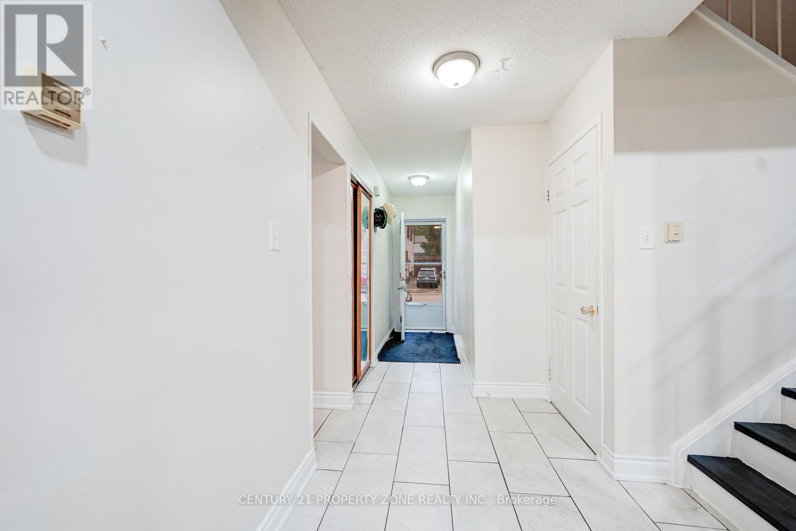 3 Jasmine Square, Brampton, Ontario  L6S 2N1 - Photo 15 - W12569604