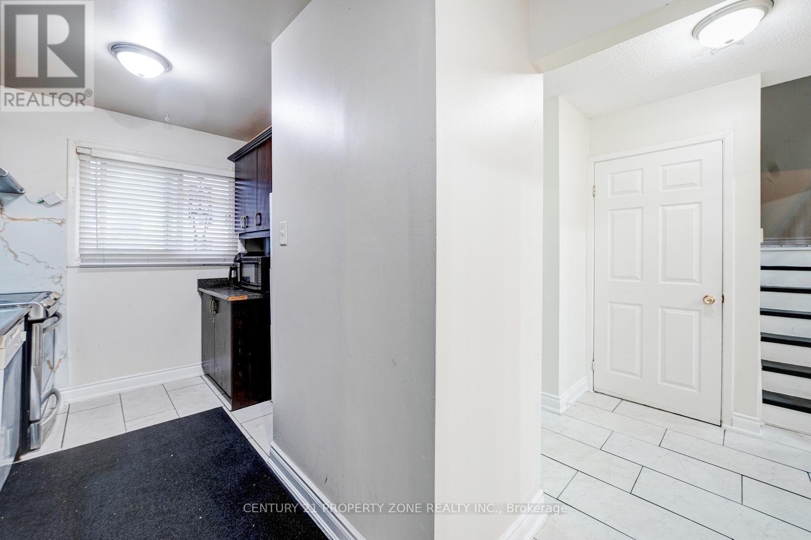 3 Jasmine Square, Brampton, Ontario  L6S 2N1 - Photo 19 - W12569604