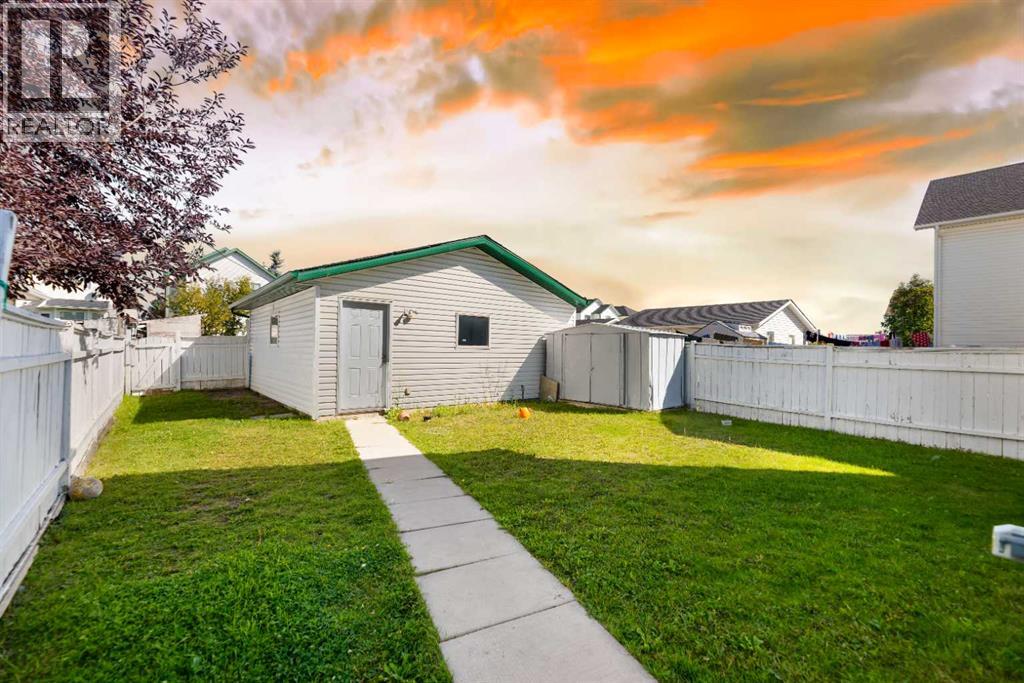 14 Tarington Park Ne, Calgary, Alberta  T3J 3V6 - Photo 7 - A2258667