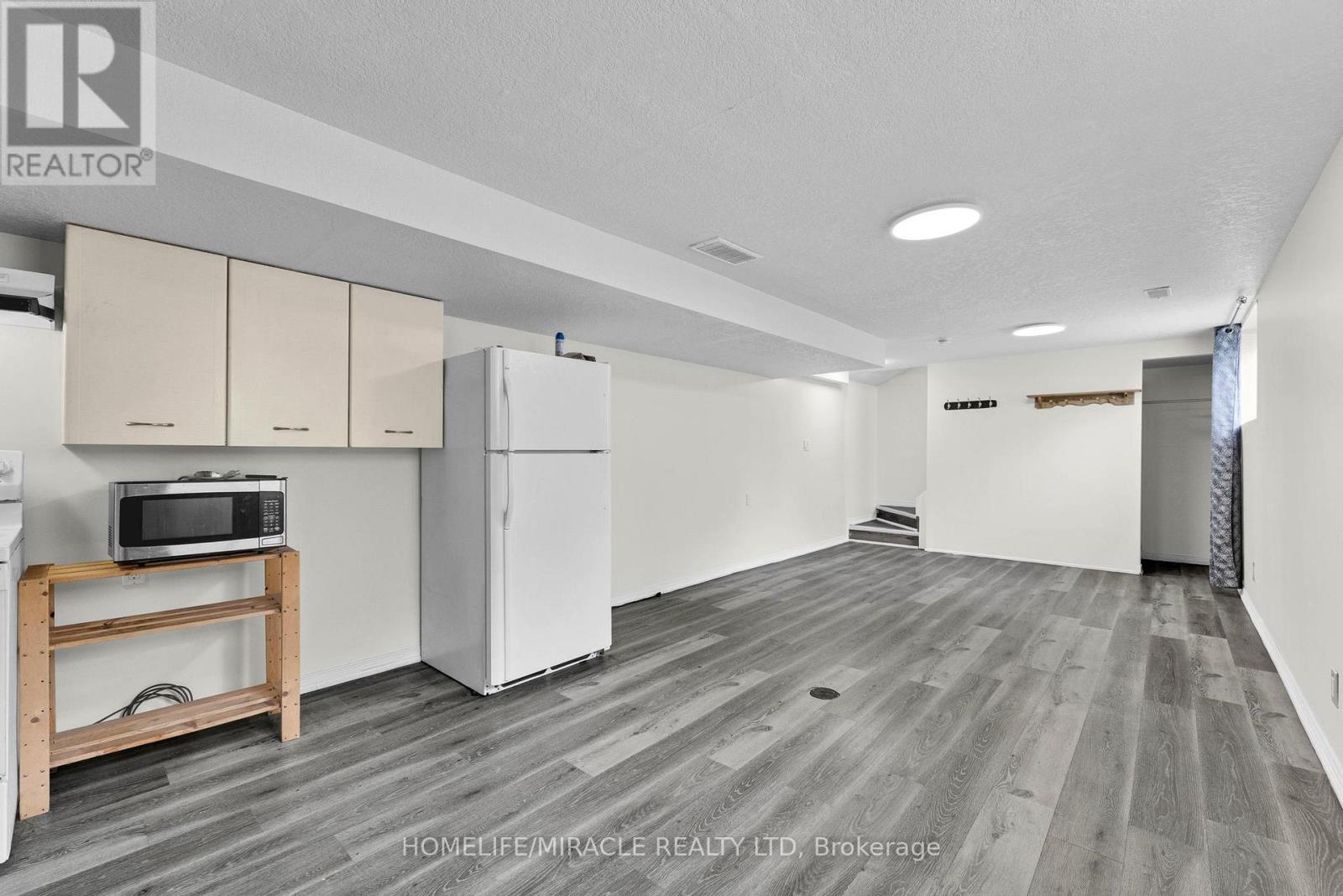 120 Jansen Avenue, Kitchener, Ontario  N2A 2L7 - Photo 27 - X12569564