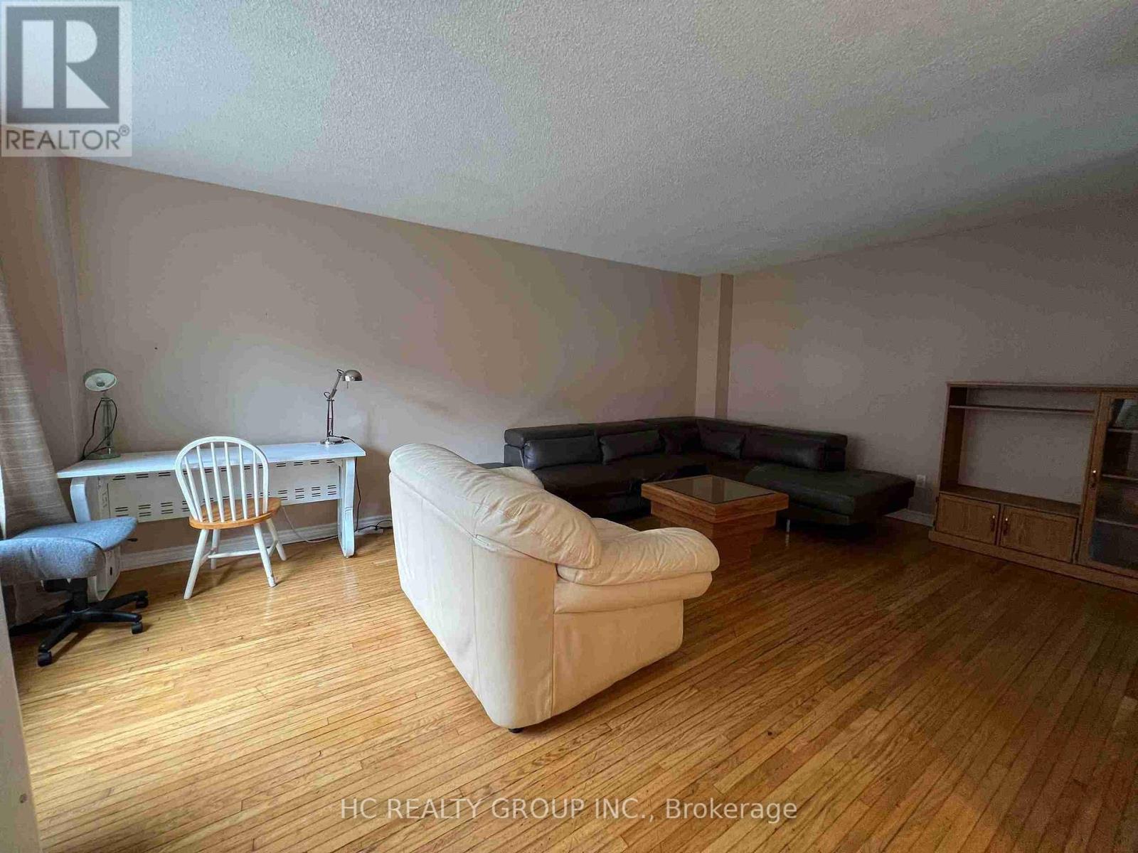 575 Gainsborough Road, London North, Ontario  N6G 2C5 - Photo 3 - X12569584