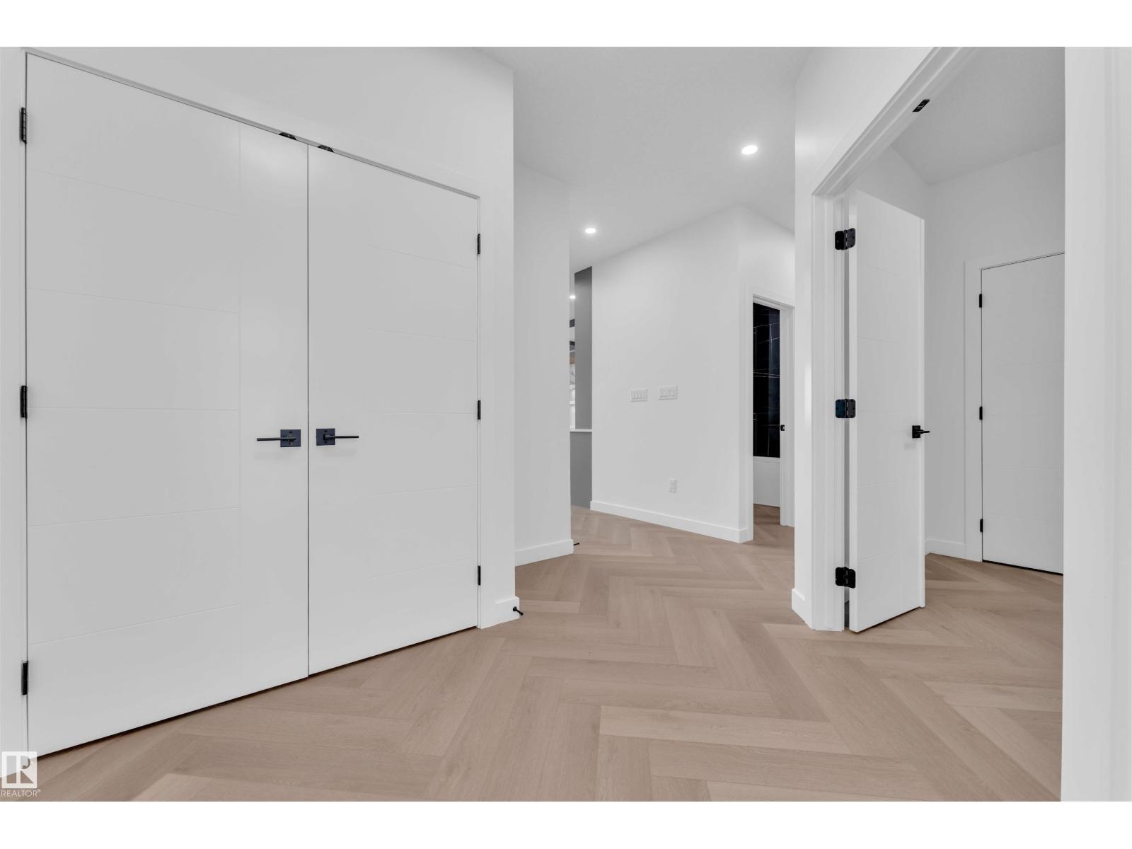 404 Pine Pt, Leduc, Alberta  T9E 1S7 - Photo 9 - E4466543