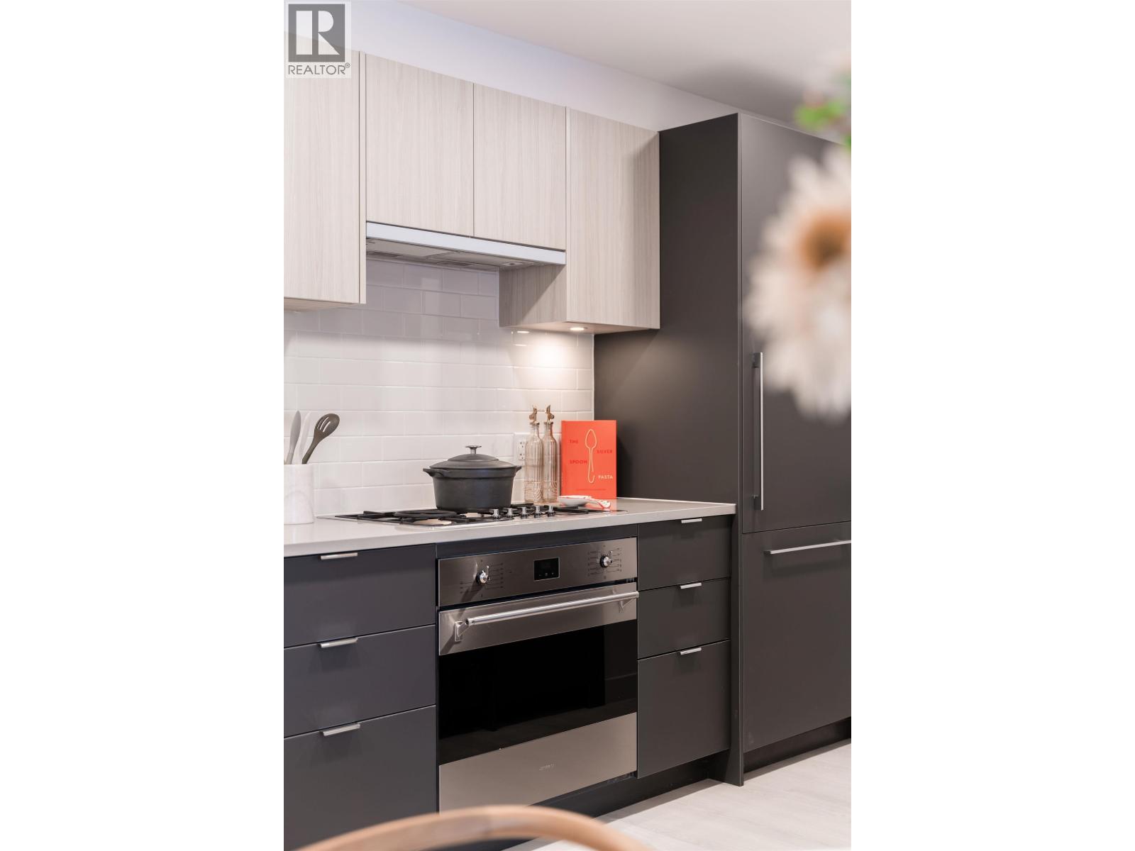 303 2419 Grant Street, Vancouver, British Columbia  V5K 3G5 - Photo 8 - R3042886