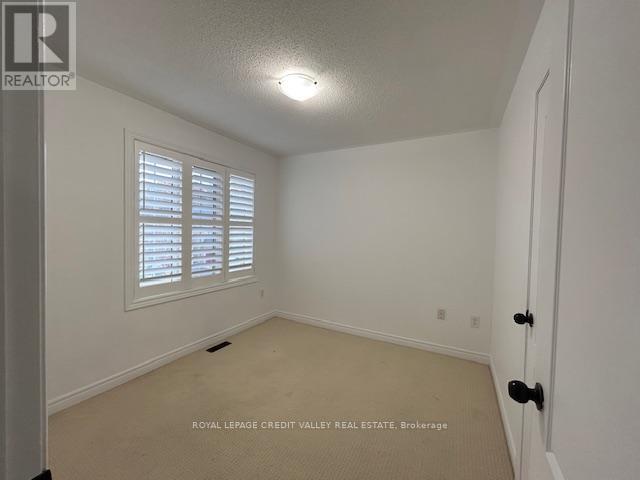 4 Blue Meadow Court, Markham, Ontario  L6B 0H9 - Photo 20 - N12569634