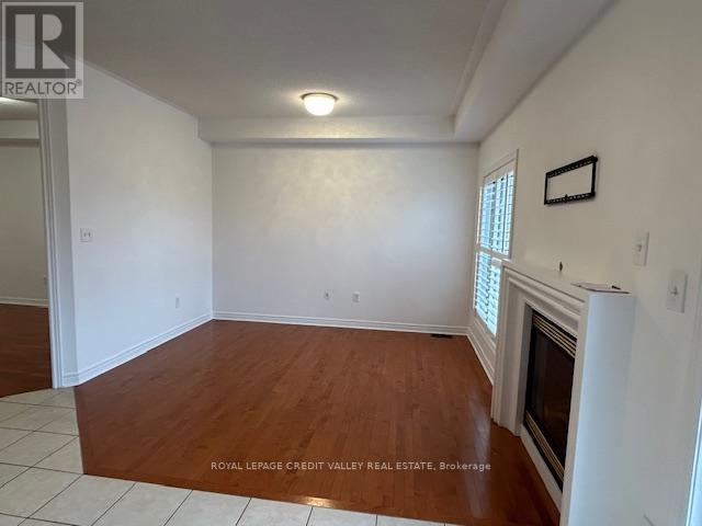 4 Blue Meadow Court, Markham, Ontario  L6B 0H9 - Photo 9 - N12569634