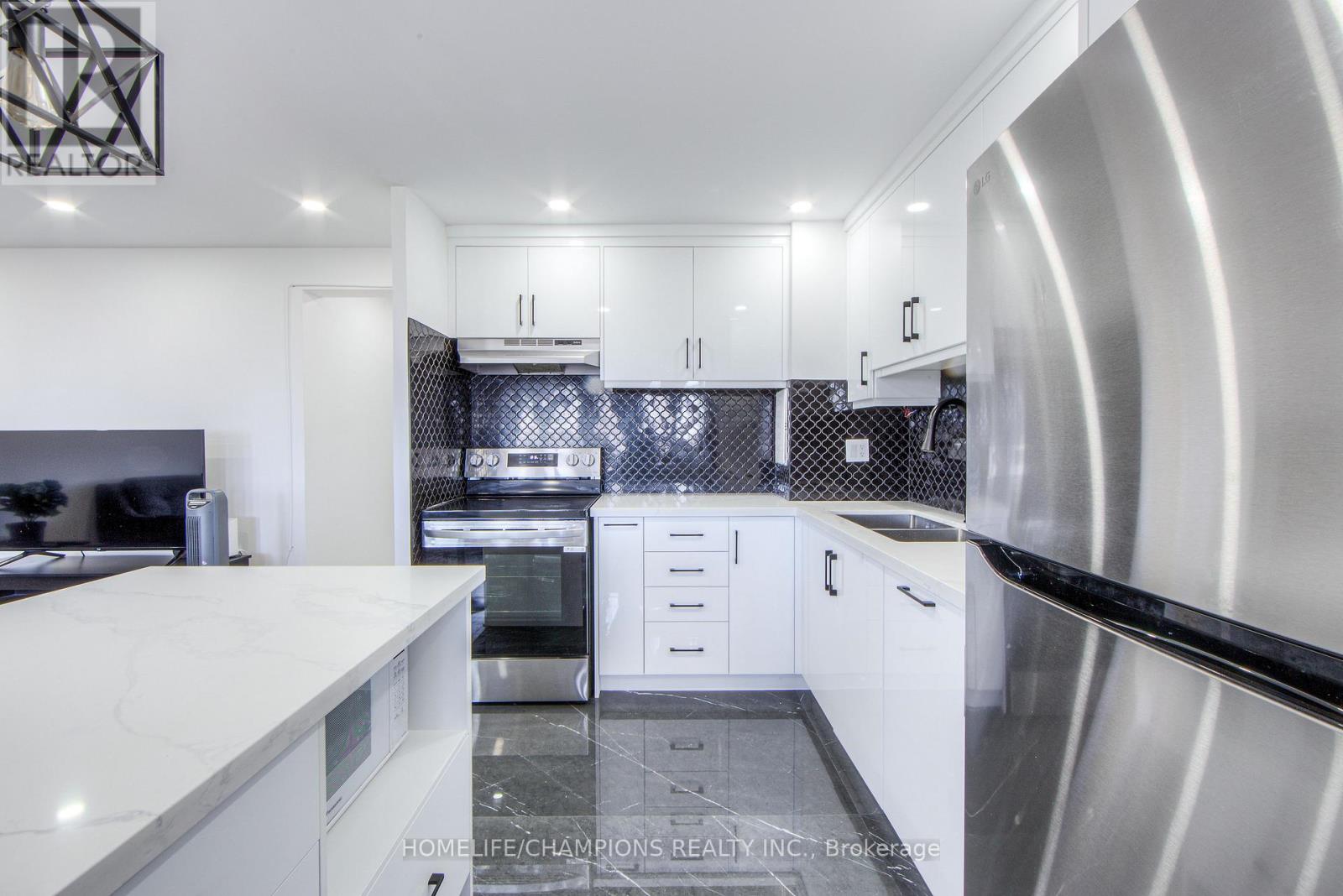 1210 - 100 Leeward Glenway, Toronto, Ontario  M3C 2Z1 - Photo 7 - C12348818