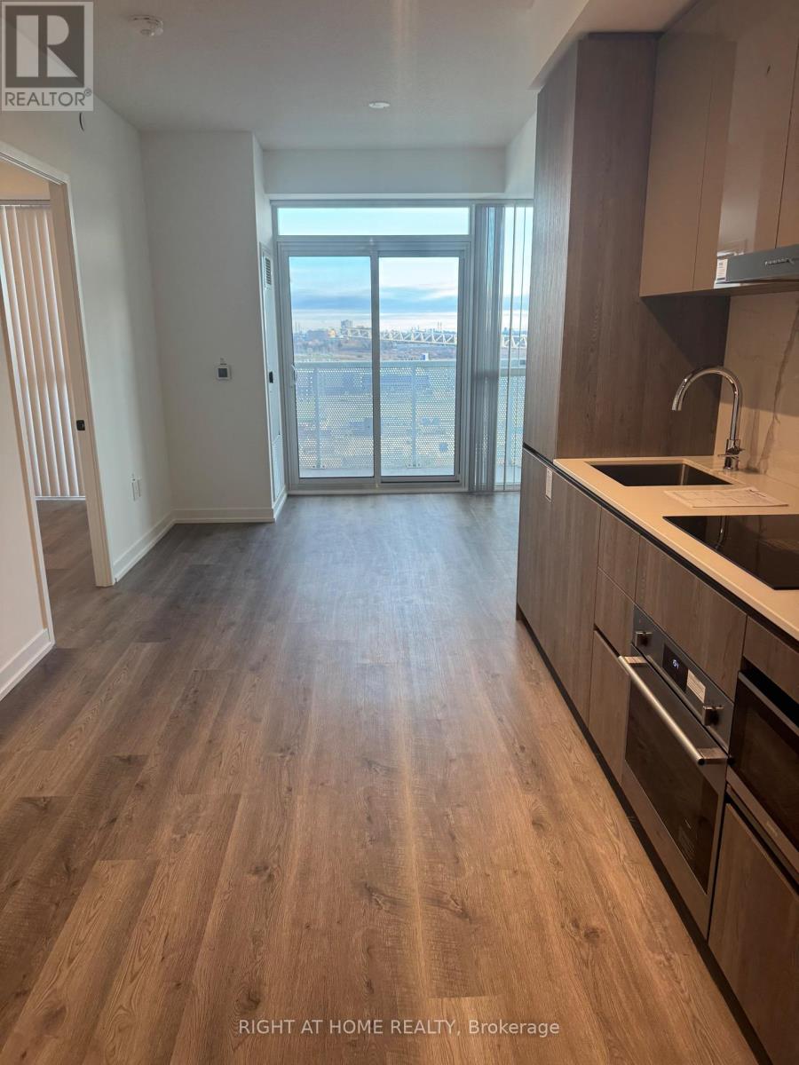 1110 Tower C - 8 Interchange Way, Vaughan, Ontario  L4K 0P8 - Photo 13 - N12557686