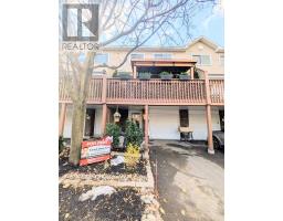 104 ESTERLAWN PRIVATE, Ottawa, Ontario