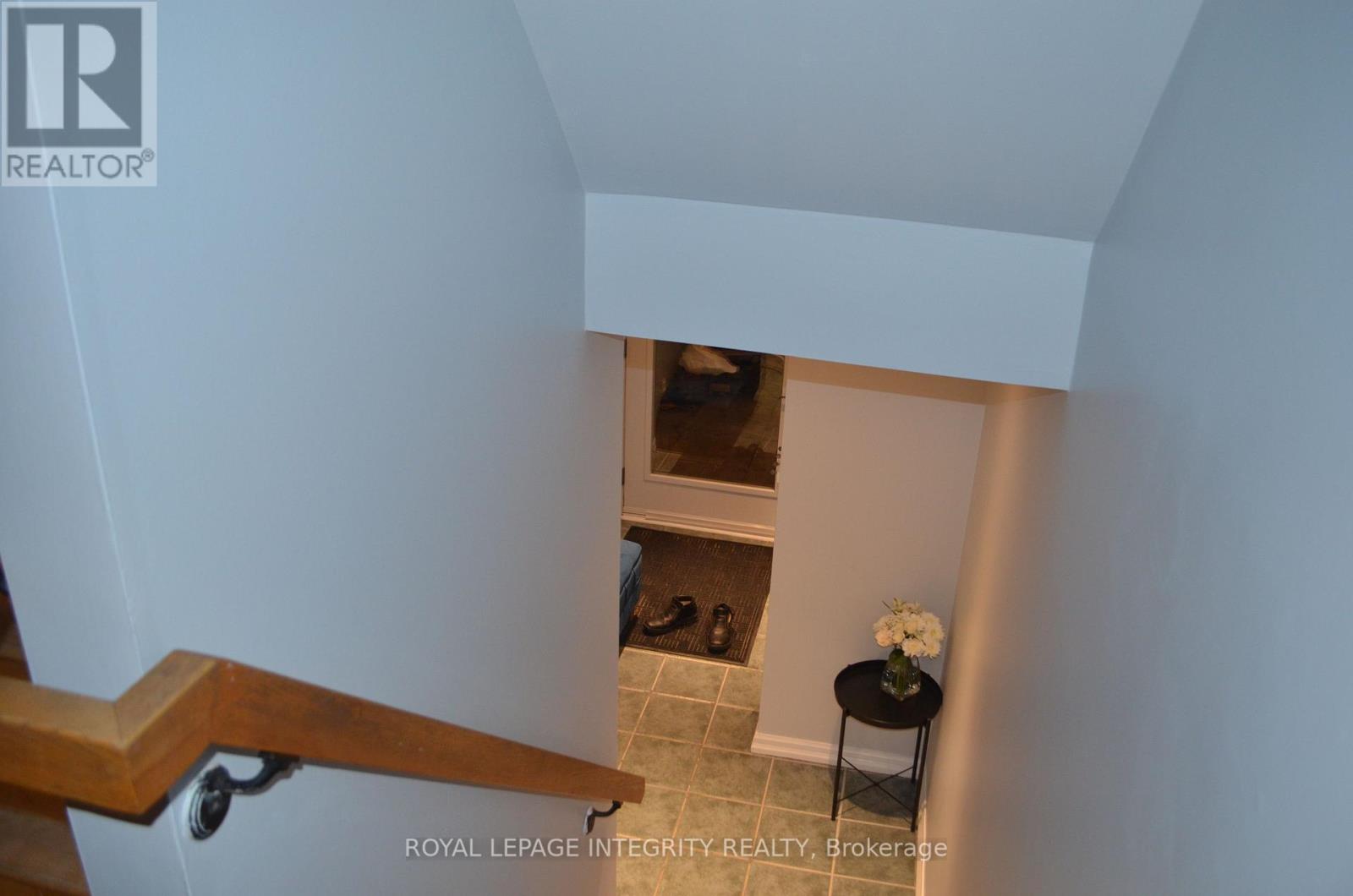 104 Esterlawn Private, Ottawa, Ontario  K2A 4B5 - Photo 13 - X12568278