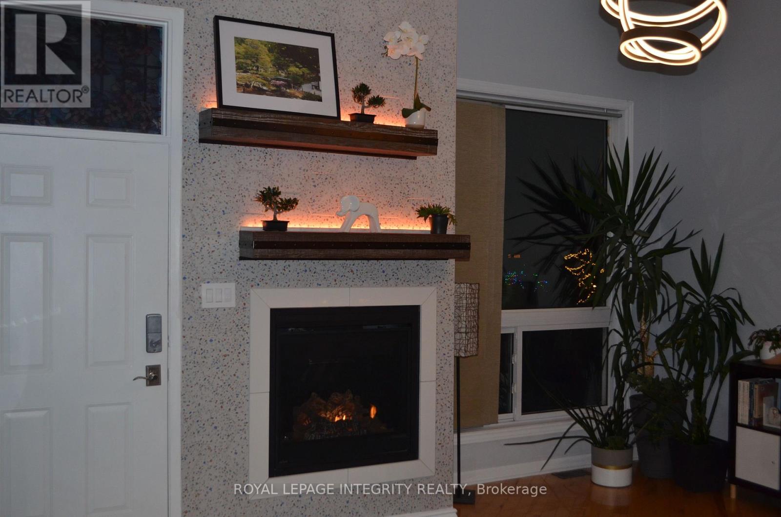 104 Esterlawn Private, Ottawa, Ontario  K2A 4B5 - Photo 7 - X12568278