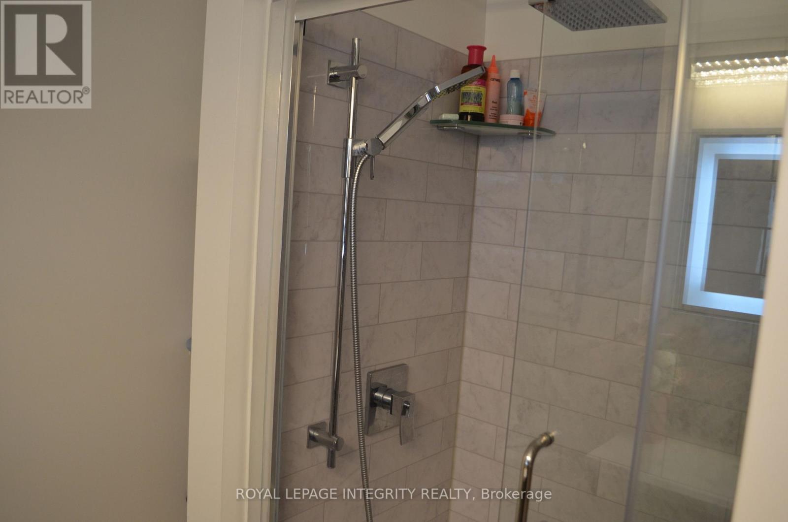 104 Esterlawn Private, Ottawa, Ontario  K2A 4B5 - Photo 32 - X12568278