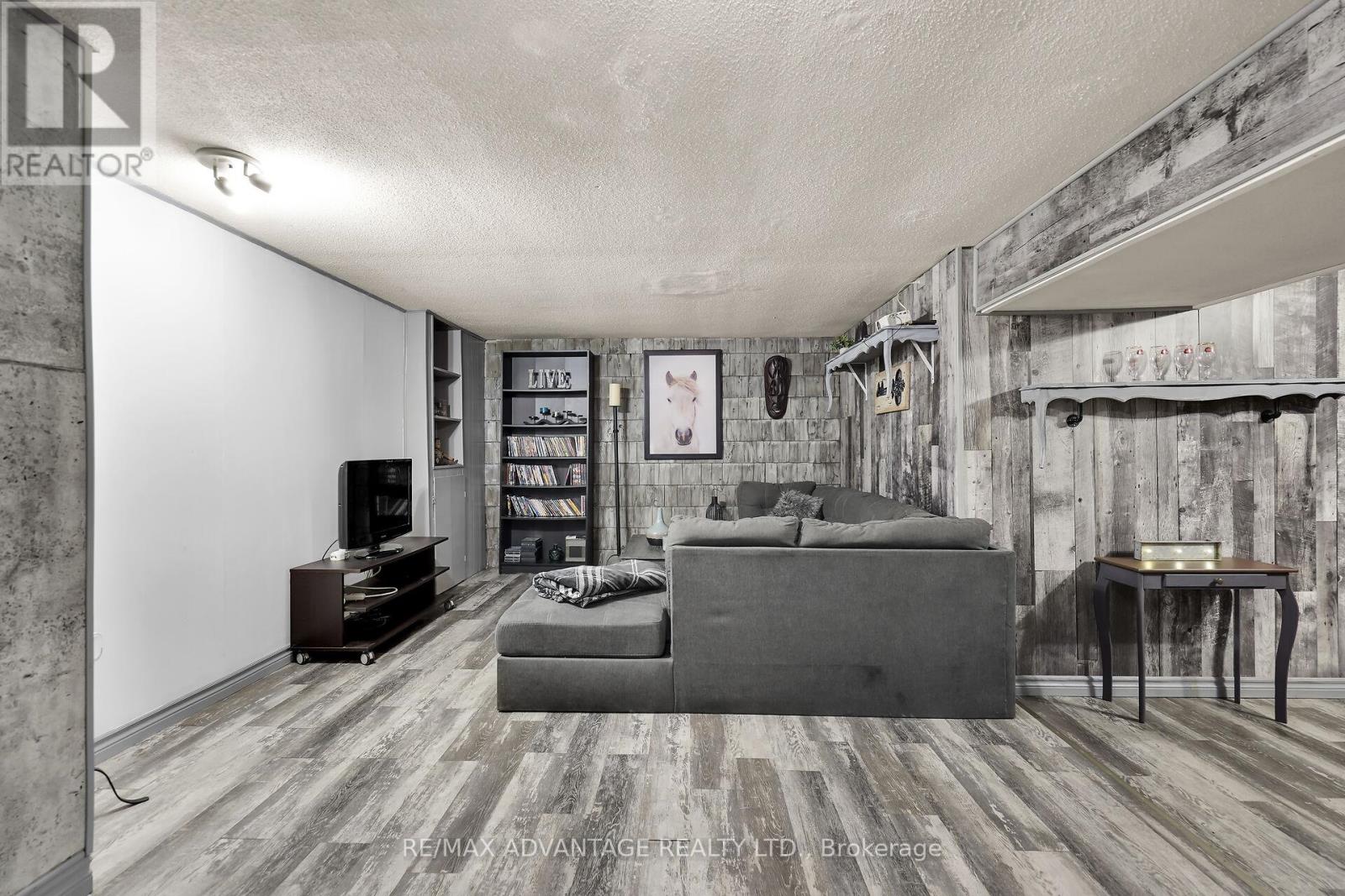 443 Sandringham Crescent, London South, Ontario  N6C 5B3 - Photo 32 - X12569668