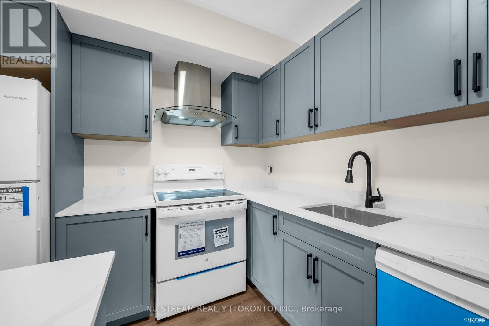 Unit1a/b - 25 Devondale Avenue, Toronto, Ontario  M2R 2C9 - Photo 4 - C12569646