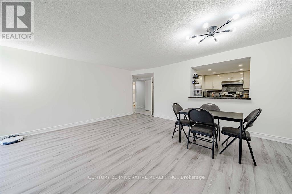 511 - 5 Weldrick Road W, Richmond Hill, Ontario  L4C 8S9 - Photo 6 - N12517810