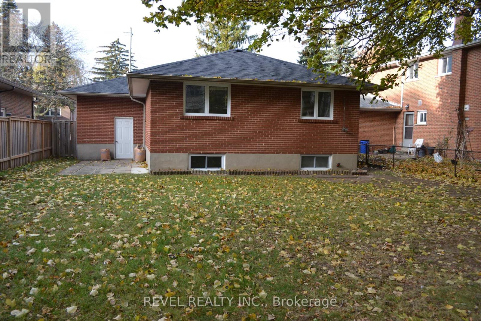 15 Cedar Brae Boulevard, Toronto, Ontario  M1J 2K1 - Photo 28 - E12569688