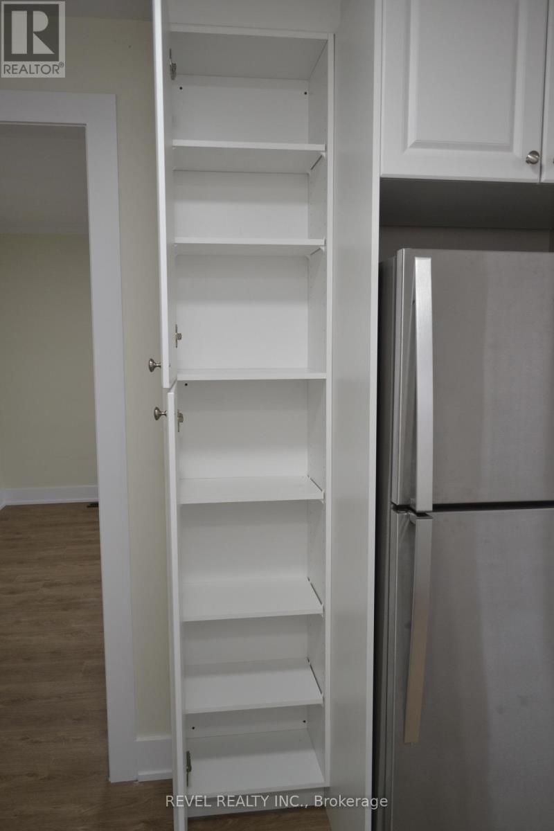 15 Cedar Brae Boulevard, Toronto, Ontario  M1J 2K1 - Photo 6 - E12569688