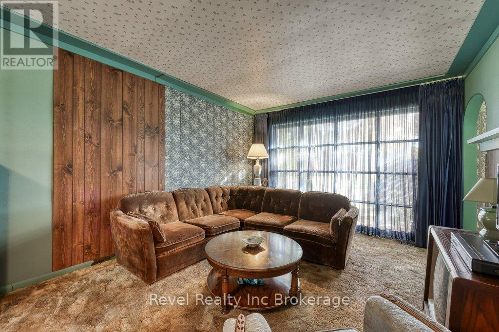 46 Aileen Drive, Woodstock, Ontario N4S 4A1 - Photo 13 - X12462650