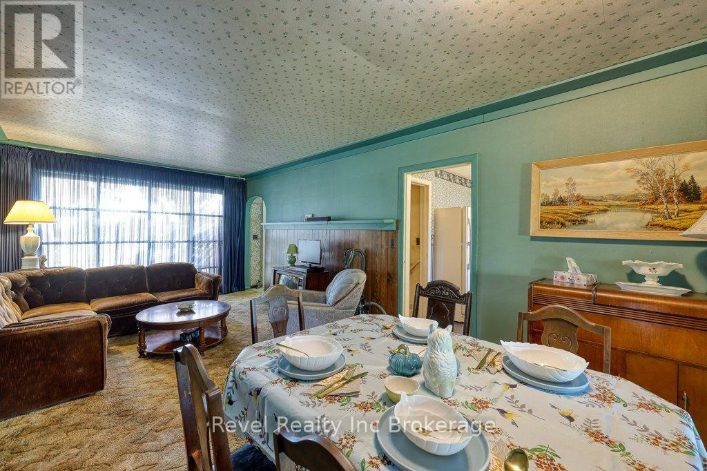 46 Aileen Drive, Woodstock, Ontario N4S 4A1 - Photo 11 - X12462650