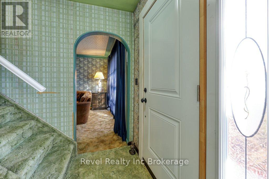 46 Aileen Drive, Woodstock, Ontario N4S 4A1 - Photo 18 - X12462650