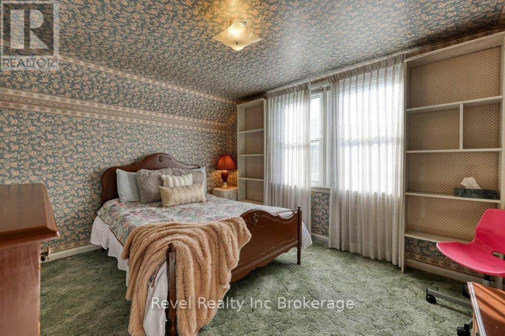 46 Aileen Drive, Woodstock, Ontario N4S 4A1 - Photo 19 - X12462650