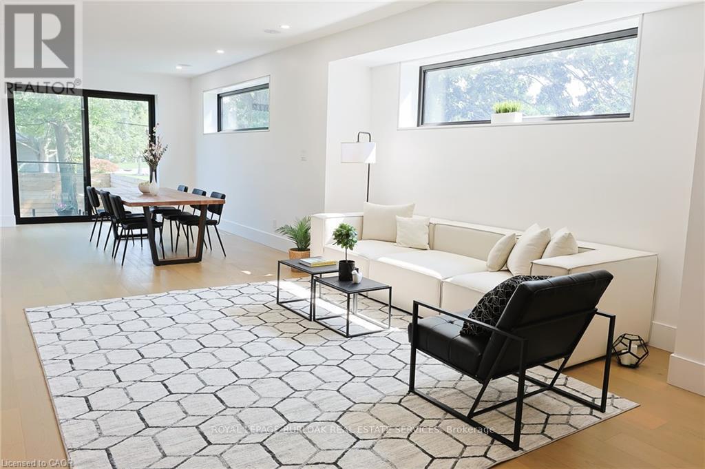 5427 Anthony Place, Burlington, Ontario  L7L 3G9 - Photo 6 - W12569682