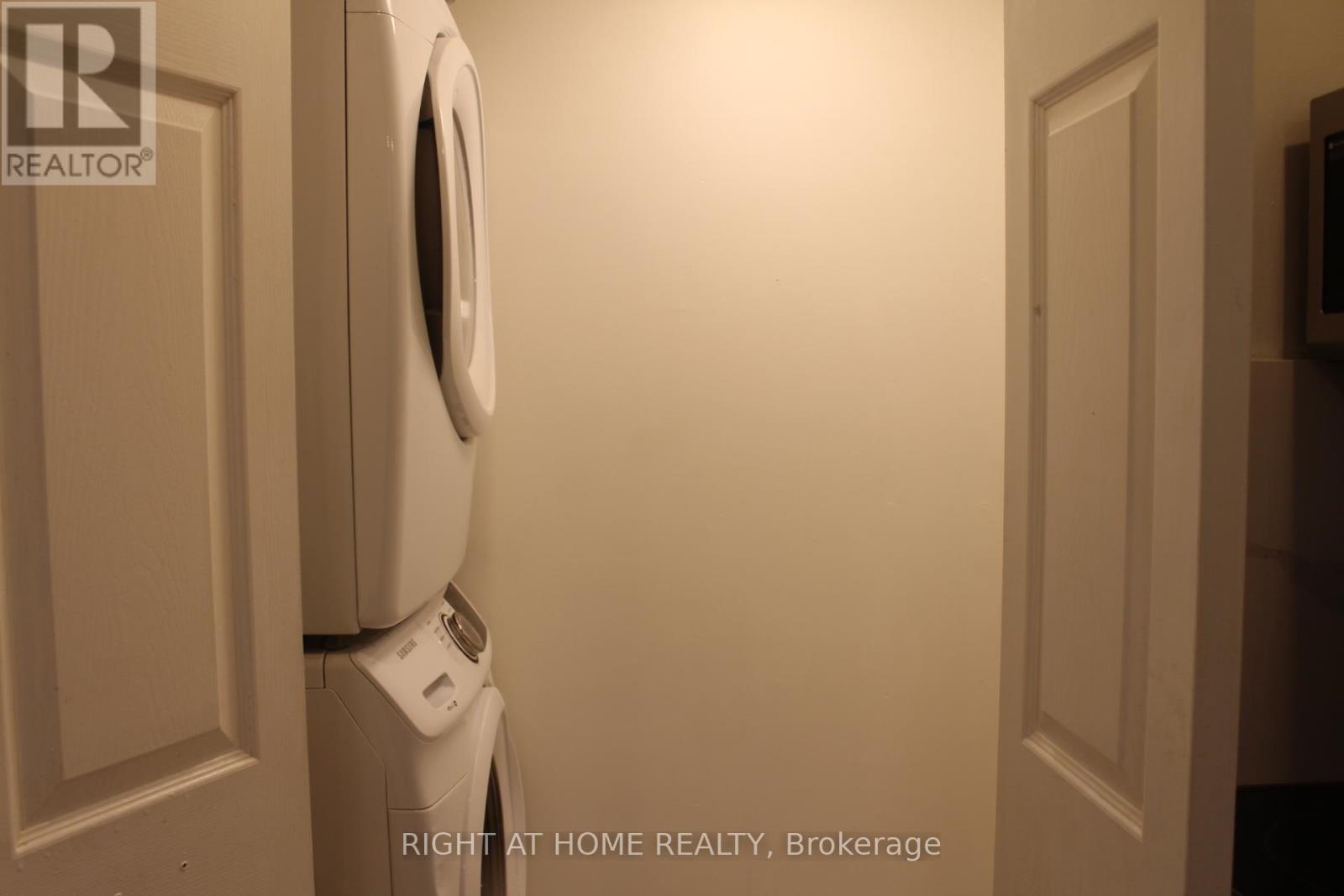 1507 - 285 Enfield Place, Mississauga, Ontario  L5B 3Y6 - Photo 18 - W12569692