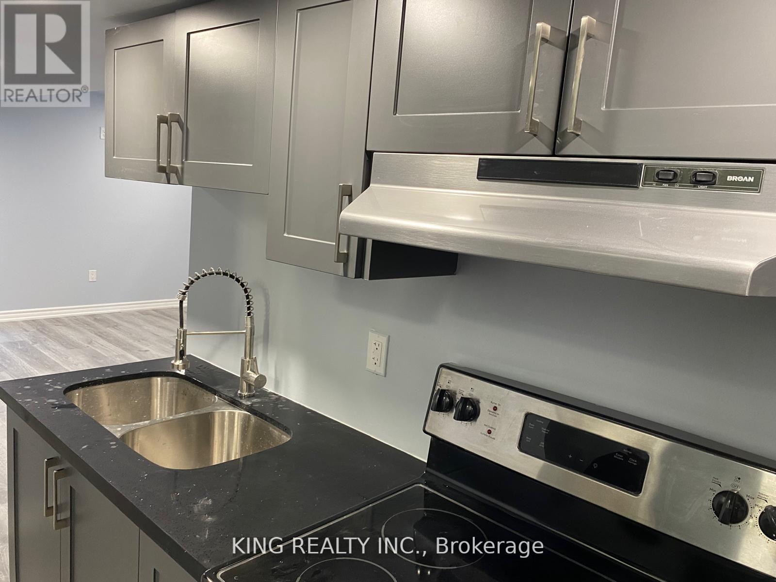 Unknown Address, ,     - Photo 6 - X12569704