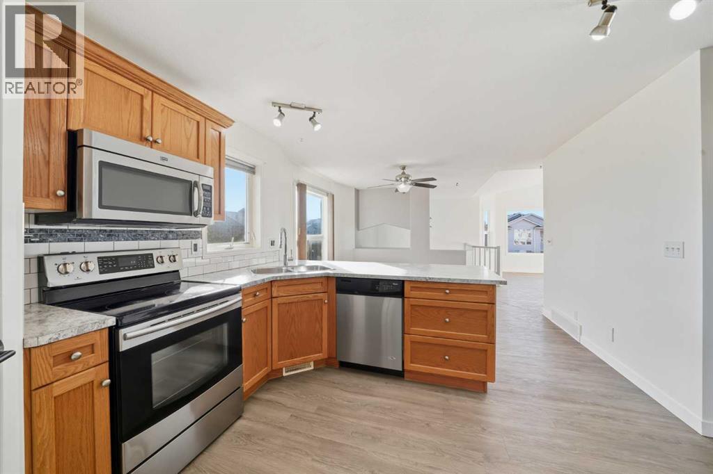 32 Hunter Road, Sylvan Lake, Alberta  T4S 2L6 - Photo 9 - A2263522