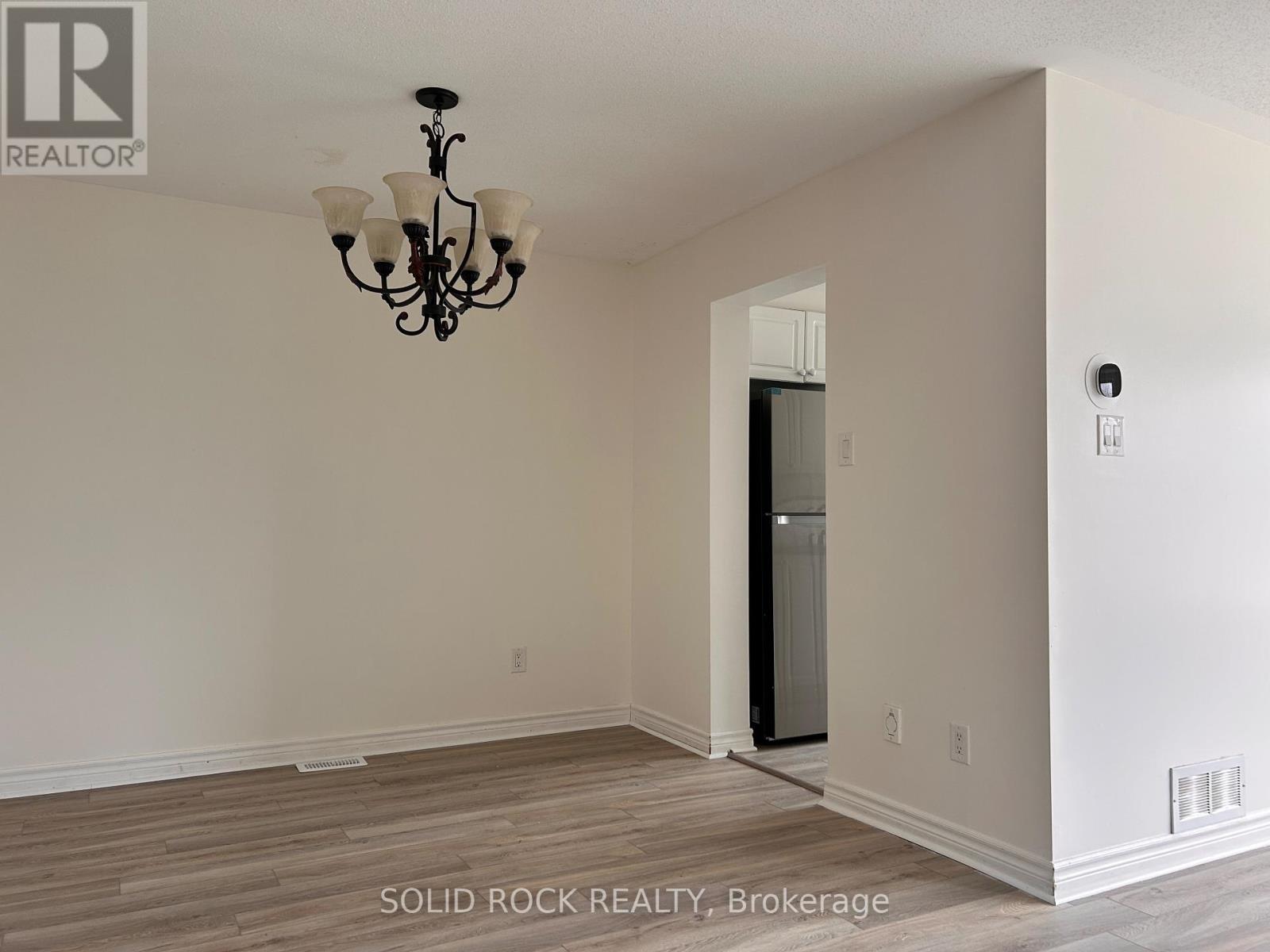 354 Forestbrook Street, Ottawa, Ontario  K2K 0B8 - Photo 10 - X12569720