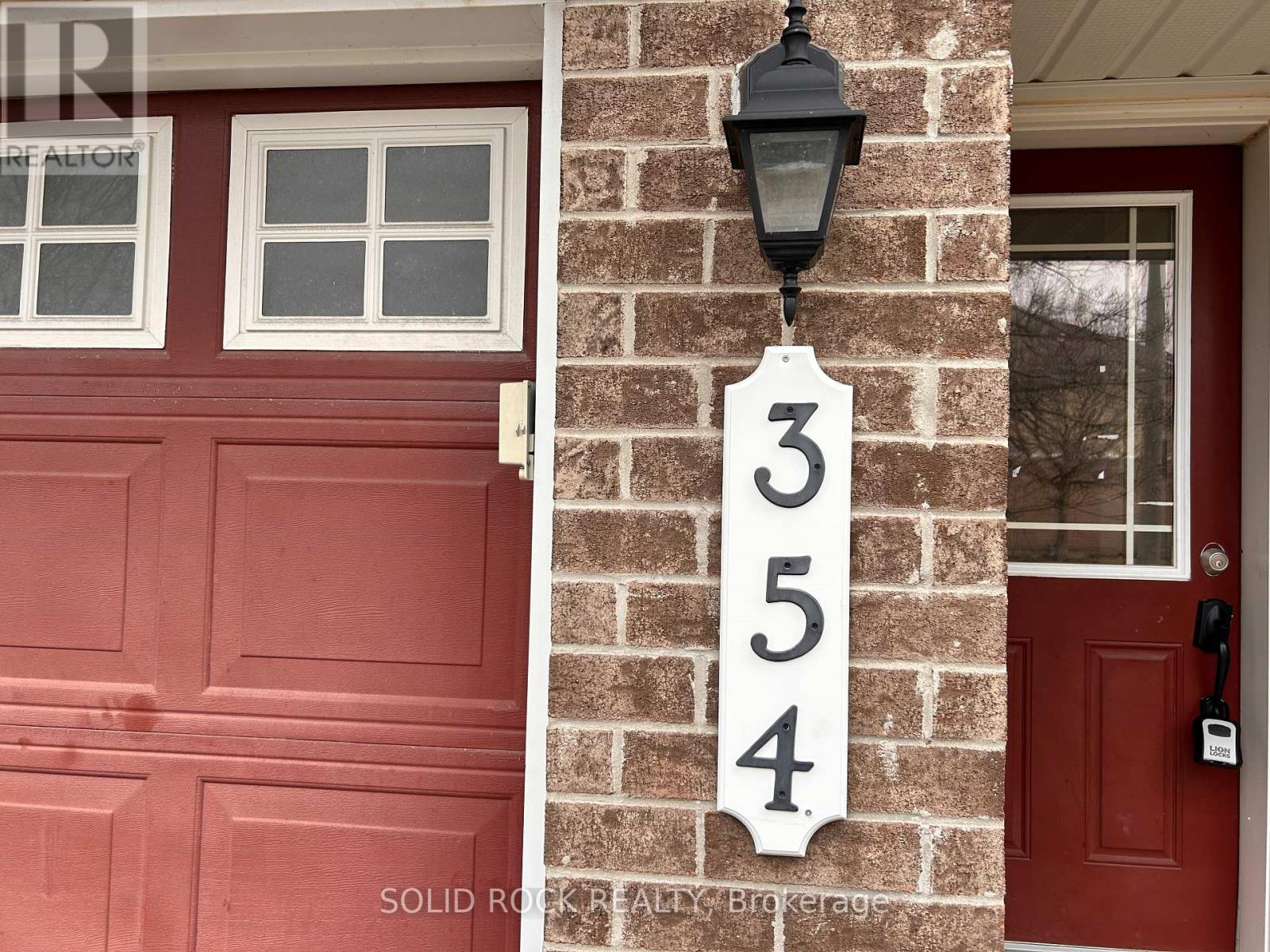 354 Forestbrook Street, Ottawa, Ontario  K2K 0B8 - Photo 2 - X12569720