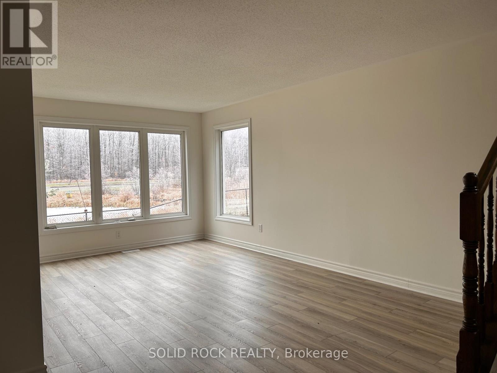 354 Forestbrook Street, Ottawa, Ontario  K2K 0B8 - Photo 6 - X12569720