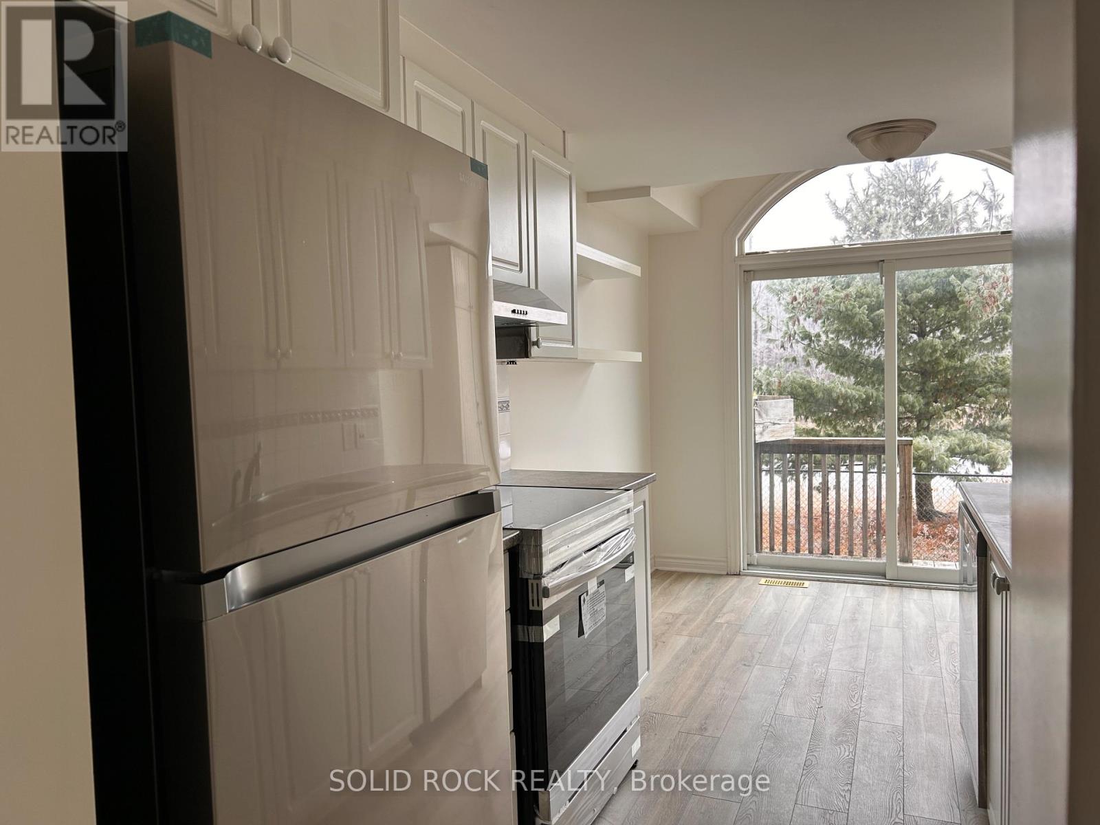 354 Forestbrook Street, Ottawa, Ontario  K2K 0B8 - Photo 7 - X12569720