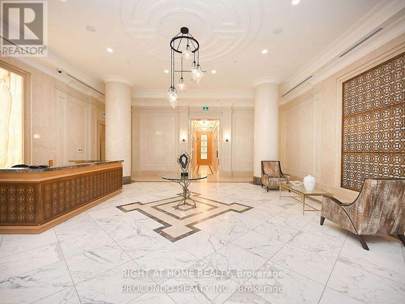 202 - 36 Elm Drive, Mississauga, Ontario  L5B 0N3 - Photo 2 - W12462423