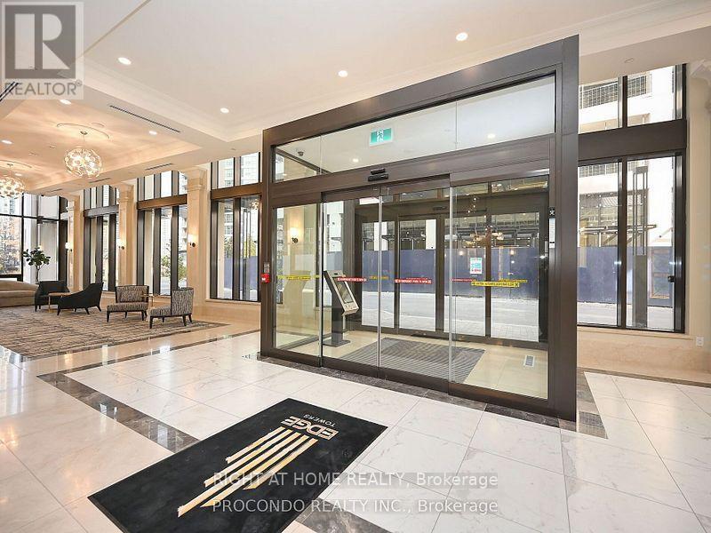 202 - 36 Elm Drive, Mississauga, Ontario  L5B 0N3 - Photo 4 - W12462423