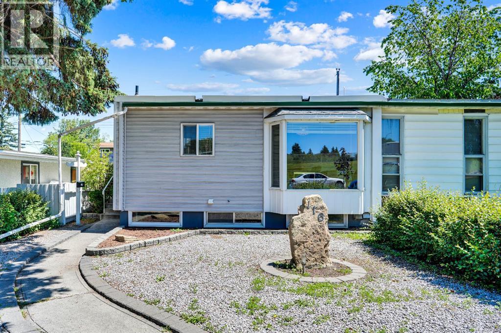 116 Selkirk Drive Sw, Calgary, Alberta  T2W 0M4 - Photo 1 - A2264794