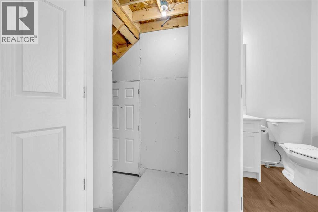 2034 Southwinds Row Sw, Airdrie, Alberta  T4B 5V1 - Photo 46 - A2271551