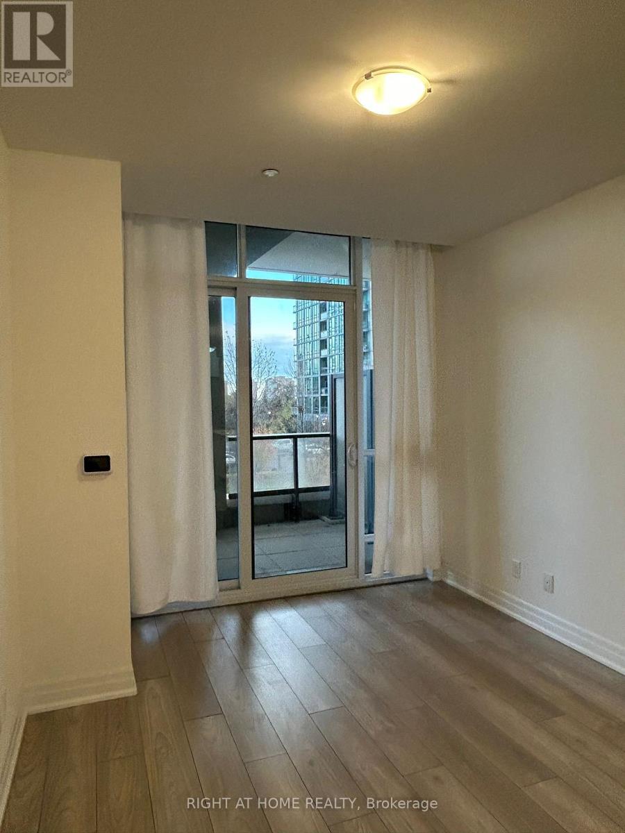 202 - 36 Elm Drive, Mississauga, Ontario  L5B 0N3 - Photo 11 - W12469722