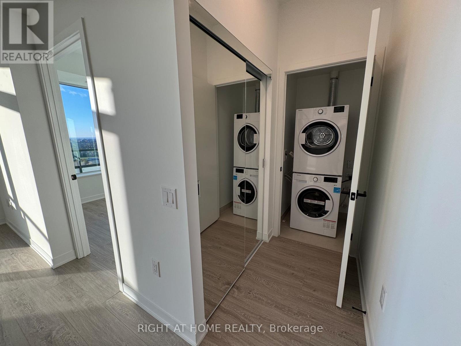 2608 - 2495 Eglinton Avenue W, Mississauga, Ontario  L5M 2T2 - Photo 11 - W12569728