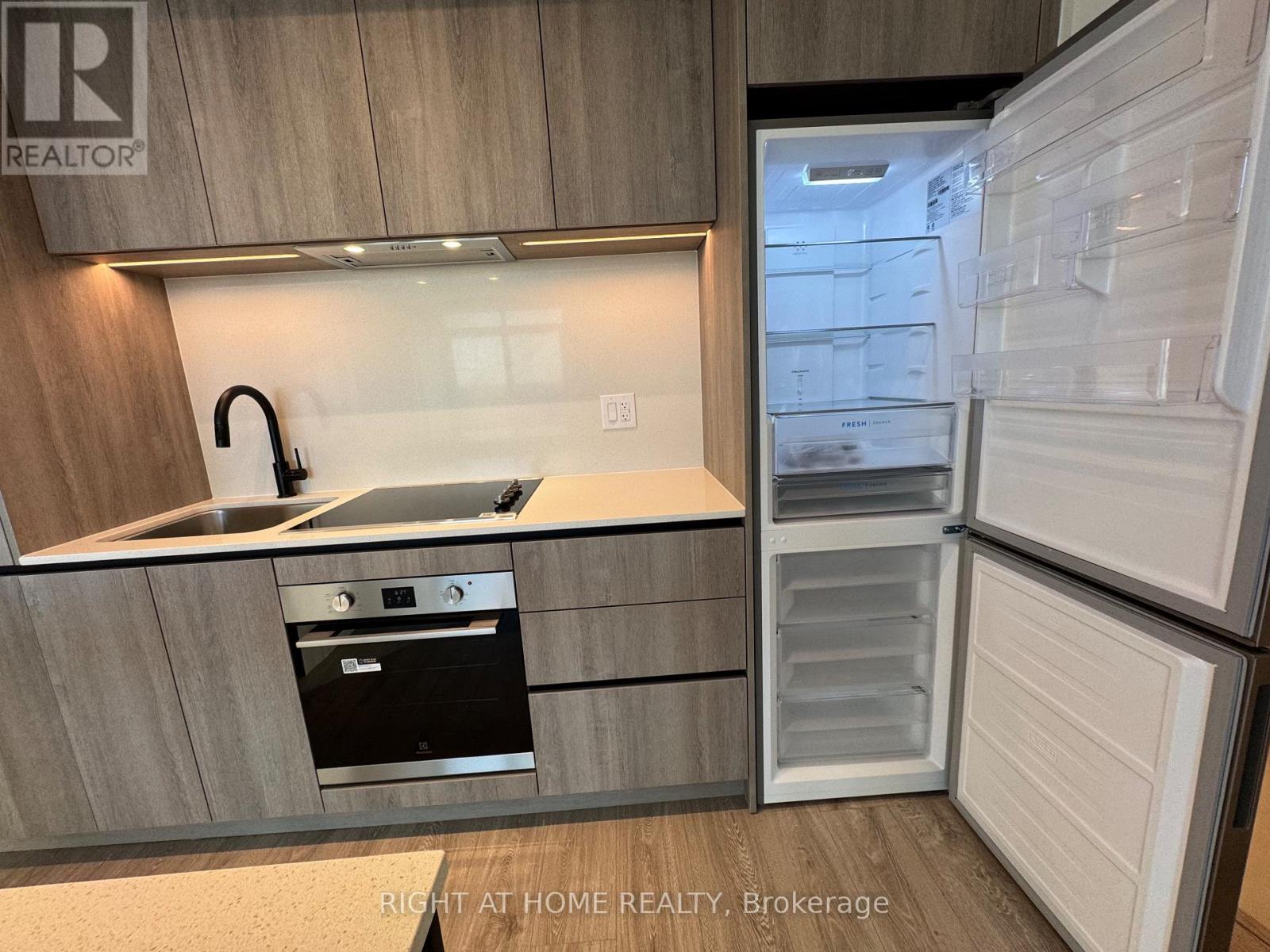 2608 - 2495 Eglinton Avenue W, Mississauga, Ontario  L5M 2T2 - Photo 17 - W12569728