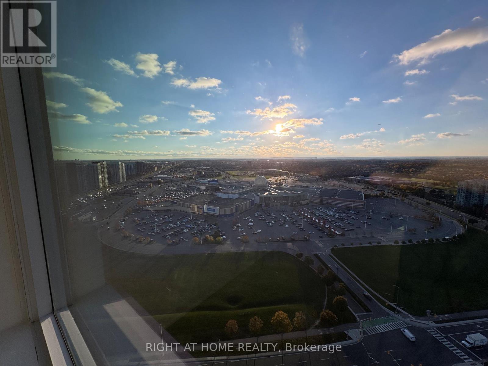 2608 - 2495 Eglinton Avenue W, Mississauga, Ontario  L5M 2T2 - Photo 22 - W12569728